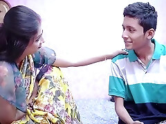 Desi Local Bhabhi Rough Pulverize With Her 18+ Young Debar ( Bengali Jokey Talk)