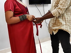 indian tailor ne apne customer ke sath kiya fucky-fucky and unka chut chatke gand mara