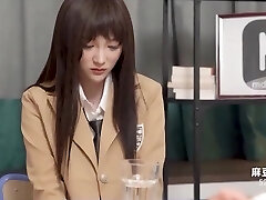 Chinese student was called to the principal because her skirt is too short for college