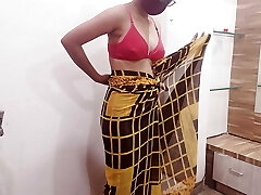 Sizzling Priya in Saree