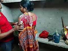 Observing the maid alone, the master stripped her and fucked her. Indian Desi style sax