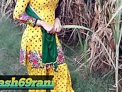Deshi bhabhi Doggy Style hardcore sex video in Hindi audio