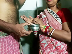 Sasur Ne Bahu Se Bola Pith Pe Grease Laga Do, Fir Gate Par Hi Chod Diya