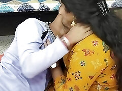 रूबी चाची उसके प्रेमी के साथ-1 रात बाहर