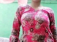 Tanya fucked by mistake by her beau&rsquo;s Muslim friend Rahul