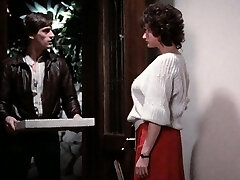 Amateur mature Milf giving handjob