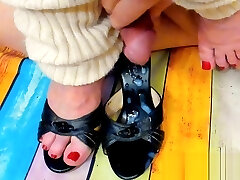 Shoesex with True Vintage Mules Baggy Gam Warmers and Inshoe Cumshot