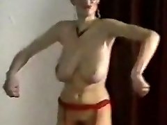 эхо пляж подпрыгивая большие сиськи стриптиз дразнить