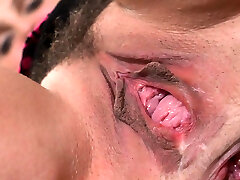 wicked checa chick extiende su estrecho coño a la ext04wej