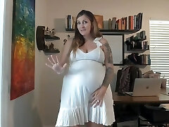 Kelly Payne - Exploring Pregnant Teachers Cunt