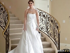 Ultra-kinky Bride Gets Fucked Hardcore Doggystyle By A Wedding Photographer