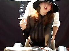 Boucy Lady Smoking Hump