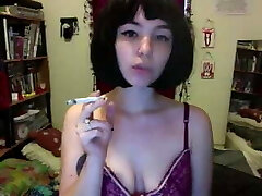 hot smoking webcam dame
