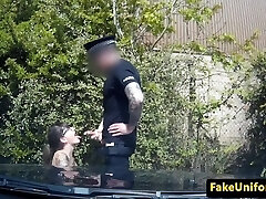 Spex brit slut pussyfucks cop in his car