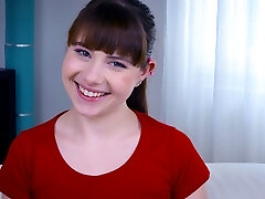 Kinky French Luna Rival is always well-prepped to work on web cam with her cute smile