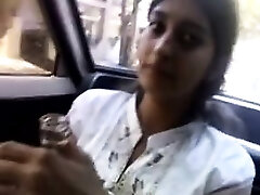 indian chick gives blowjob in the car