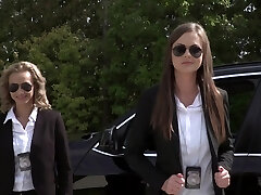 la agente del fbi tina kay y su pareja sexy disfrutan del sexo loco del culo a la boca