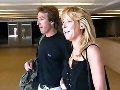 Partouze francaise avec mature platinum-blonde, Champignon et un ami