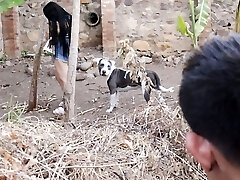 MY BIGTITS NEIGHBOR WAS WATERING PLANTS AND I Penetrate HER OUTDOORS