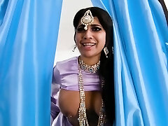 Fingering, Licking and Orgasms in scorching Indian Lesbian