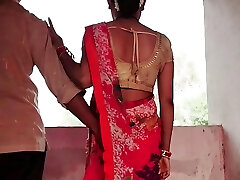 Pati ke jane bad Bhabhi ko devar ne choda