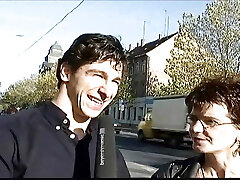 reporter drills ugly milf for information