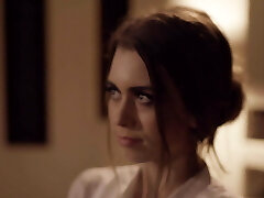 विनम्र सचिव उसके मालिक कार्य करता है