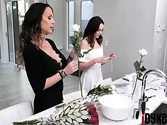 Munching Out The Bride-To-Be Mckenzie Lee, Aften Opal