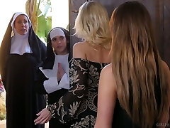 Nefarious nuns are making love with perverted lesbian babe Ziggy Star