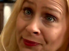 Two Juicy Mature Girlfriends Experiment On Lesbian Sex