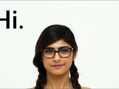 MIA KHALIFA - I Invite You To Check Out A Close-up Of My Flawless Arab Assets