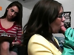 Frolic college girls learning to give blowjob