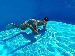 naked pool time