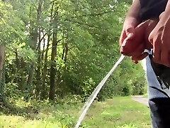 I did not have a erection, yet I cum, decided to piss the remaining sperm