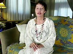 Anal loving mature lady fucks her taut little asshole