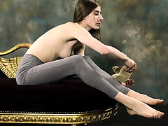 супер горячая голая гимнастика с кларой lookova