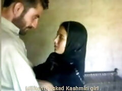 Kashimri Muslim girl humped by muslim militant people