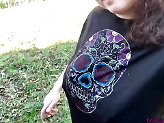 подпрыгивающие сиськи, писающие и грязные ноги и обувь - это поклонение