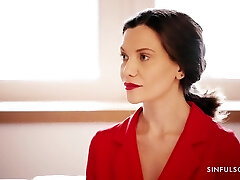 эротика секс с грудастой милфой лениной краун и крепким жеребцом