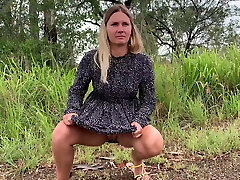 шлюха писает