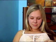 Molten Blonde webcam girl