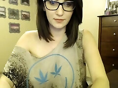 It should be illegal to have a body that stellar and this teen is a superb camgirl