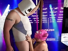 fortnite milf делает стриптиз в качестве лидера команды cuddle и глотает зефир!!