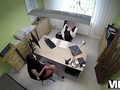 vip4k. инга дьявол никогда не ожидал секса за наличные с незнакомцем