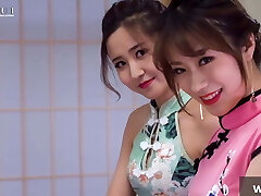 The beautiful soles of Cheongsam sisters