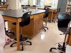 Walking janes sex massas in University Classroom and Biology Lab and Cum on Desk Walking janes sex massas in University Classroom and Biology Lab and Cum on Desk