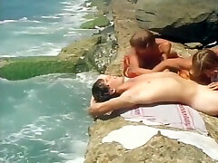 Vid Surfer Boys Vintage Twinks turistin agzina bosaldi pezevenk Barebackaa barbie swimsuit - Gay Porn Surfer Bo