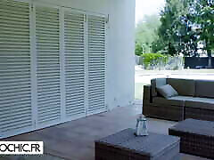 Bella Tina tries the sexual virtual reality