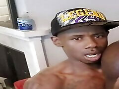 THUG RAPPER BareBacks FEM BOY Wondahead !!! HOT ????