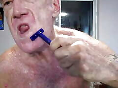 I Shave my Beard and misuse my Hole Before Cumming on the Shaven Hair